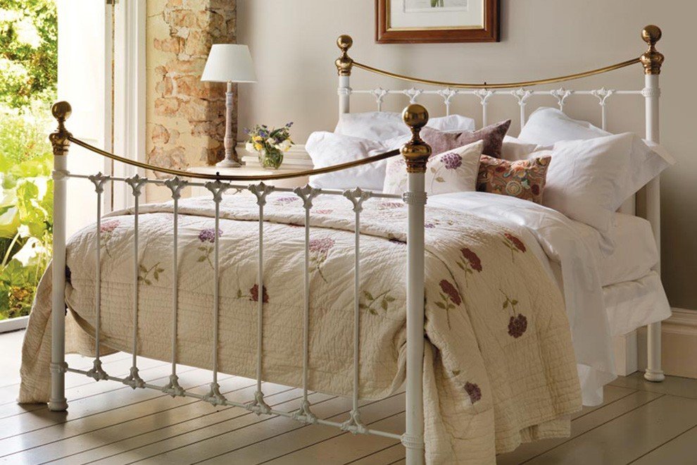 Juniper Metal Brass and white Bed